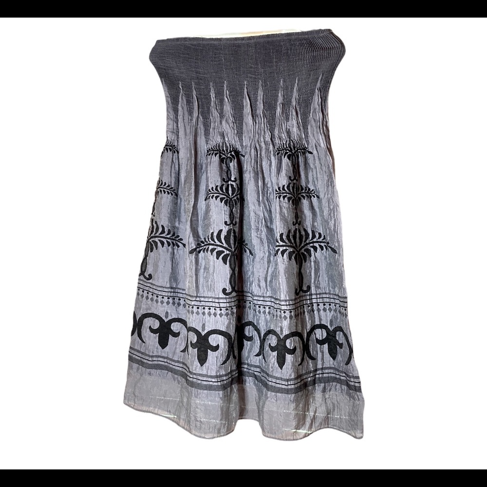 One size fits all Charcoal Gray and Black dress.